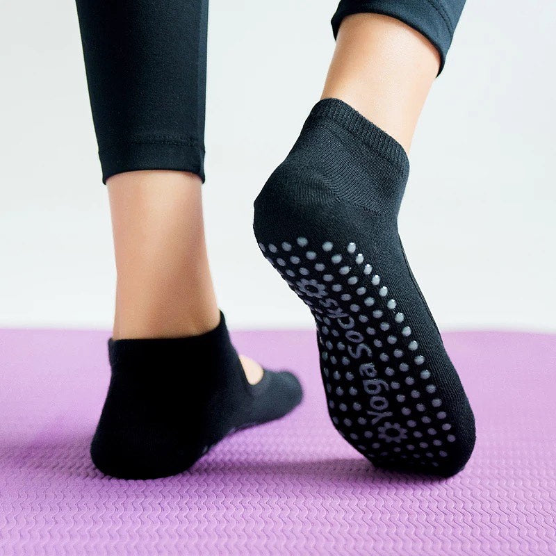Womens High Quality Anti-Slip Breathable Grip Socks ACA-0821 – On